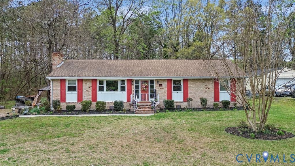 5904 Sutherland Dr, Sutherland, VA 23885