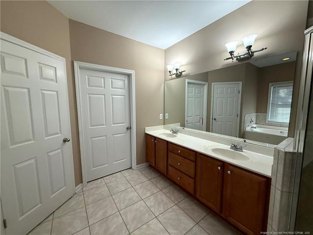 635 Marsh tree Street 208, Fayetteville, NC 28314