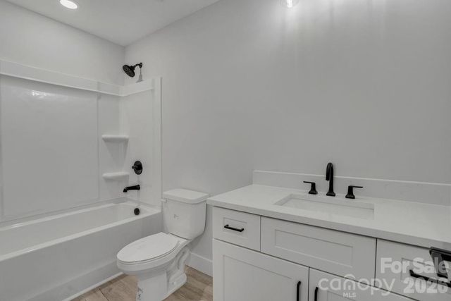 1120 Rosehill Drive, Lincolnton, NC 28092
