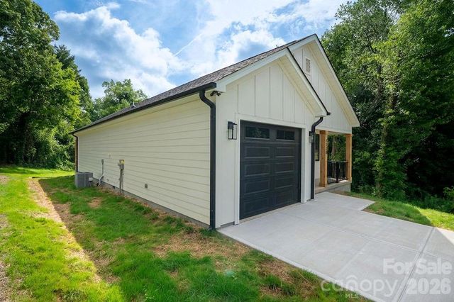 1120 Rosehill Drive, Lincolnton, NC 28092
