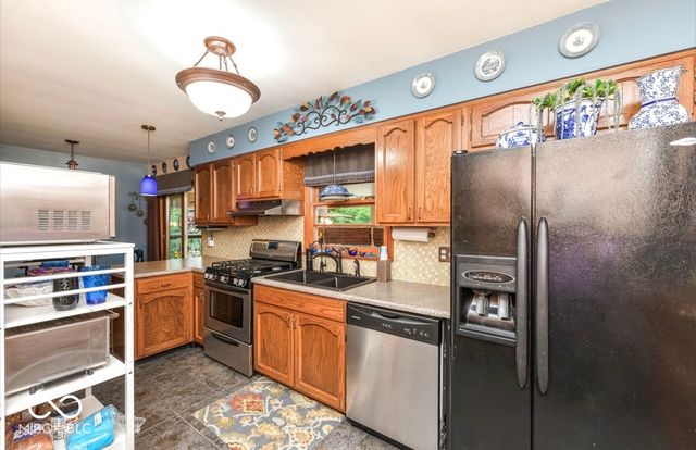 127 N Buck Creek Road, Indianapolis, IN 46229