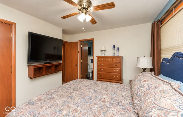 127 N Buck Creek Road, Indianapolis, IN 46229