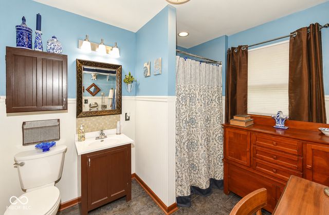 127 N Buck Creek Road, Indianapolis, IN 46229