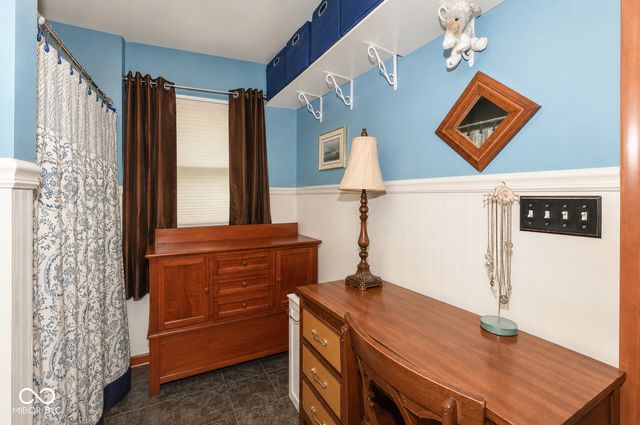 127 N Buck Creek Road, Indianapolis, IN 46229