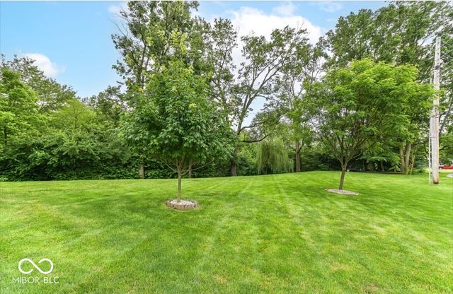 127 N Buck Creek Road, Indianapolis, IN 46229