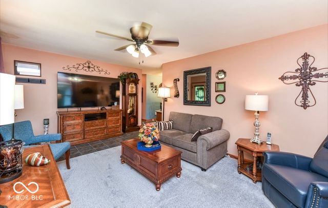 127 N Buck Creek Road, Indianapolis, IN 46229