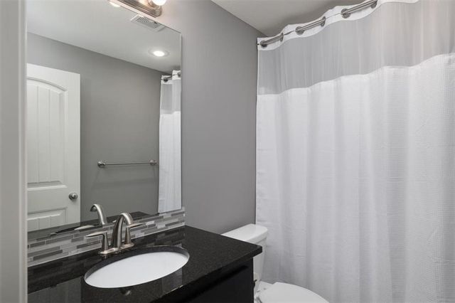 105 SE Griffin Street, Blue Springs, MO 64064