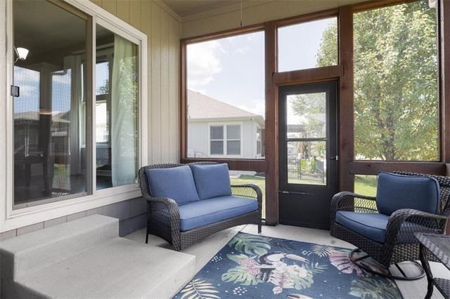 105 SE Griffin Street, Blue Springs, MO 64064