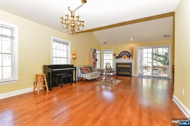 66 Pheasant Run, Old Tappan, NJ 07675
