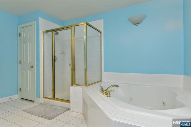 66 Pheasant Run, Old Tappan, NJ 07675