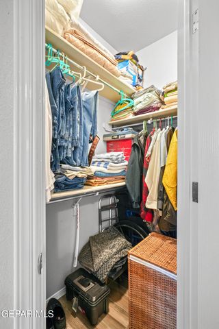 433 CLAIBORNE Street, Horizon City, TX 79928