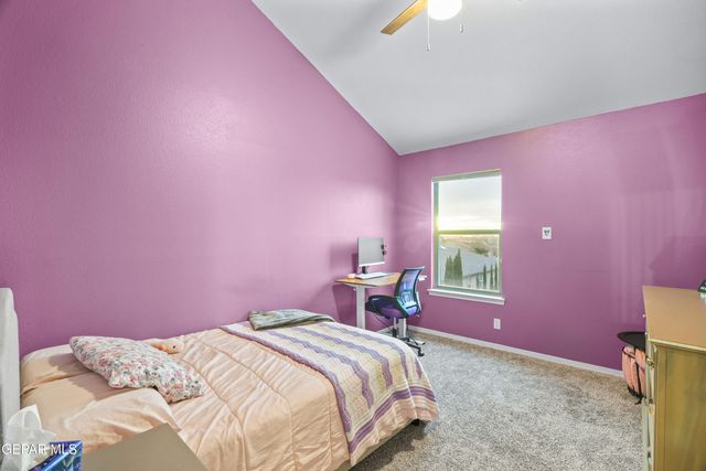 433 CLAIBORNE Street, Horizon City, TX 79928