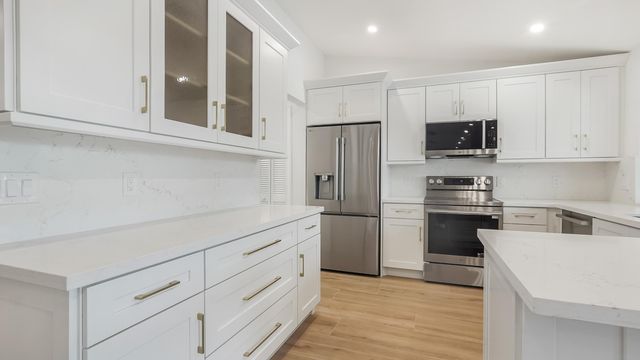 1071 NW 97th Avenue, Plantation, FL 33322