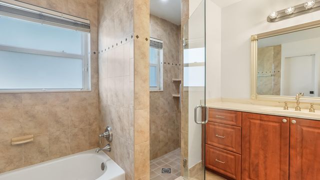 1071 NW 97th Avenue, Plantation, FL 33322