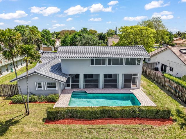 1071 NW 97th Avenue, Plantation, FL 33322
