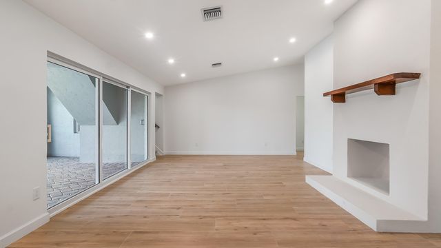 1071 NW 97th Avenue, Plantation, FL 33322