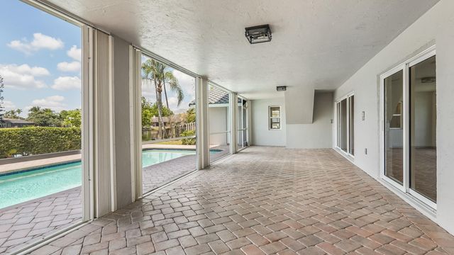 1071 NW 97th Avenue, Plantation, FL 33322