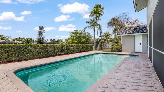 1071 NW 97th Avenue, Plantation, FL 33322