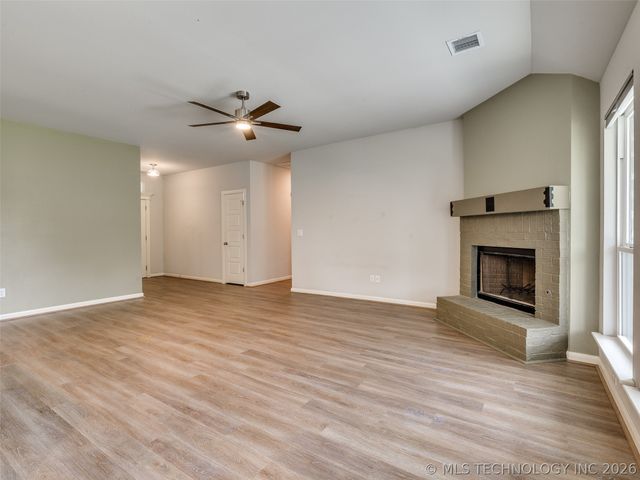 2126 E 140th Street S, Bixby, OK 74008