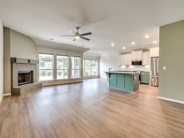 2126 E 140th Street S, Bixby, OK 74008