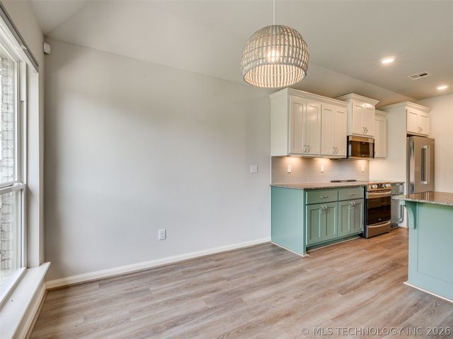 2126 E 140th Street S, Bixby, OK 74008