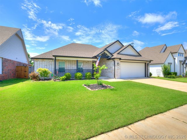 2126 E 140th Street S, Bixby, OK 74008