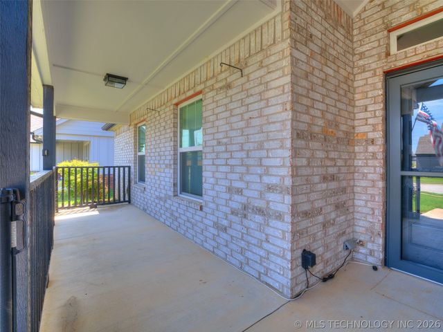 2126 E 140th Street S, Bixby, OK 74008