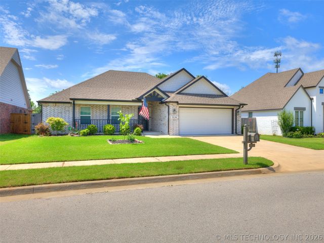 2126 E 140th Street S, Bixby, OK 74008