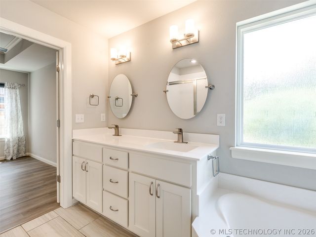 2126 E 140th Street S, Bixby, OK 74008