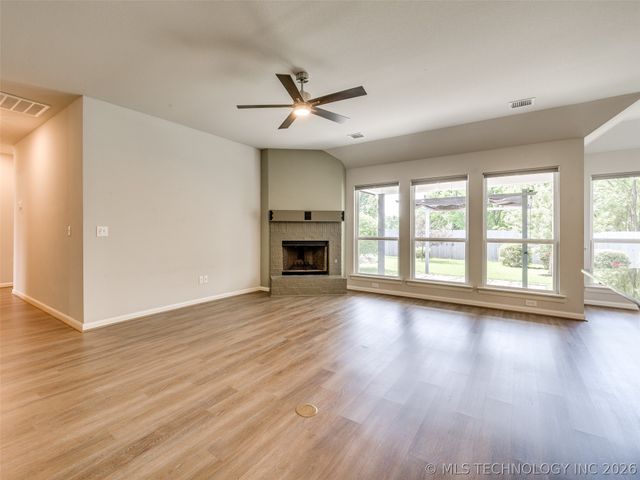 2126 E 140th Street S, Bixby, OK 74008
