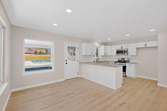 1905 Indian School Road NW, Albuquerque, NM 87104