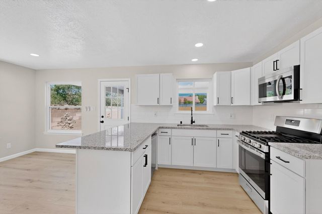 1905 Indian School Road NW, Albuquerque, NM 87104
