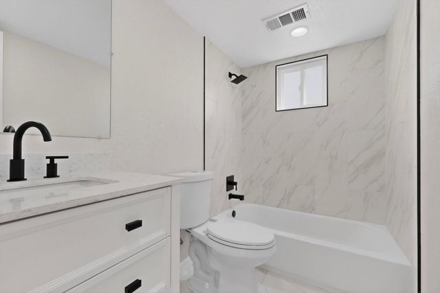 1905 Indian School Road NW, Albuquerque, NM 87104