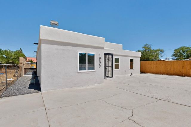 1905 Indian School Road NW, Albuquerque, NM 87104