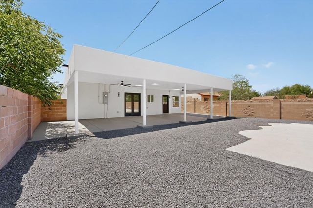 1905 Indian School Road NW, Albuquerque, NM 87104