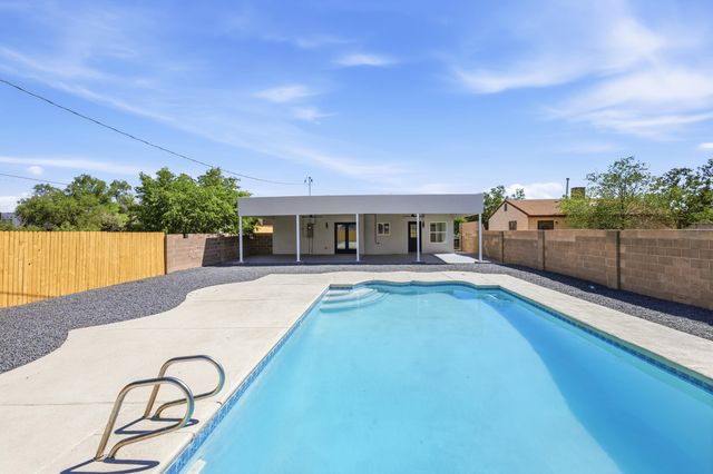 1905 Indian School Road NW, Albuquerque, NM 87104