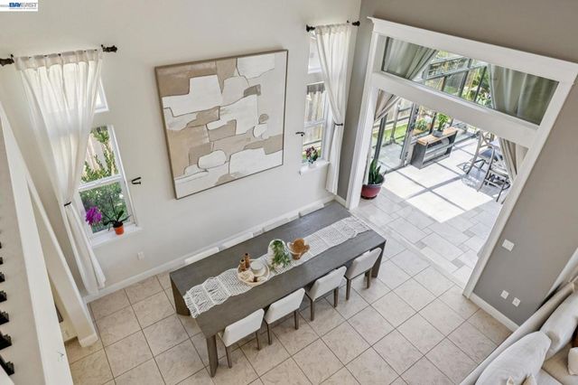 130 Benmore Dr, Hayward, CA 94542