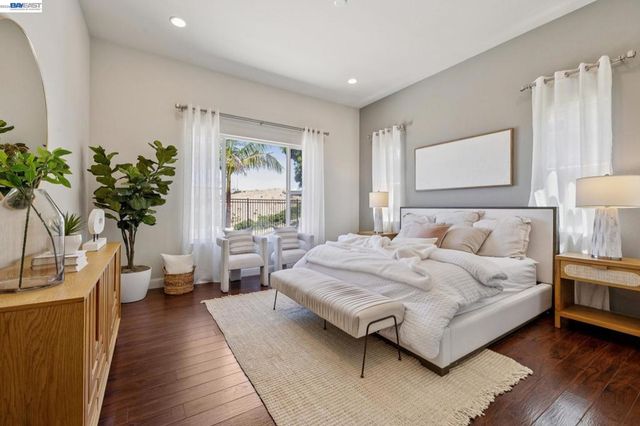 130 Benmore Dr, Hayward, CA 94542