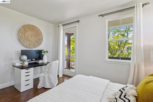 130 Benmore Dr, Hayward, CA 94542