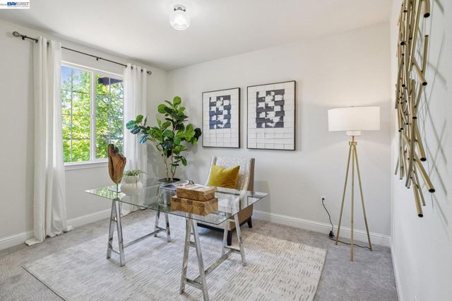 130 Benmore Dr, Hayward, CA 94542