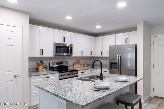 7720 DANDY Avenue, Jacksonville, FL 32211