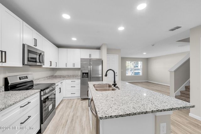 7720 DANDY Avenue, Jacksonville, FL 32211