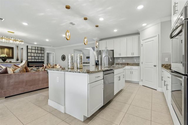 1208 HILLBRIDGE DRIVE, Haines City, FL 33844