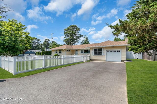 1620 Holly Boulevard, Manasquan, NJ 08736