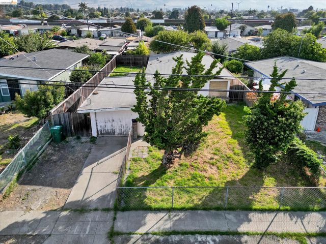 27758 La Porte Ave, Hayward, CA 94545