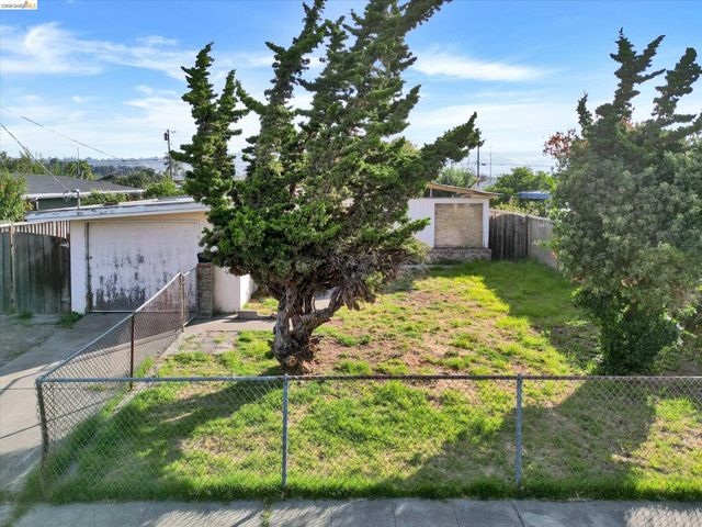 27758 La Porte Ave, Hayward, CA 94545