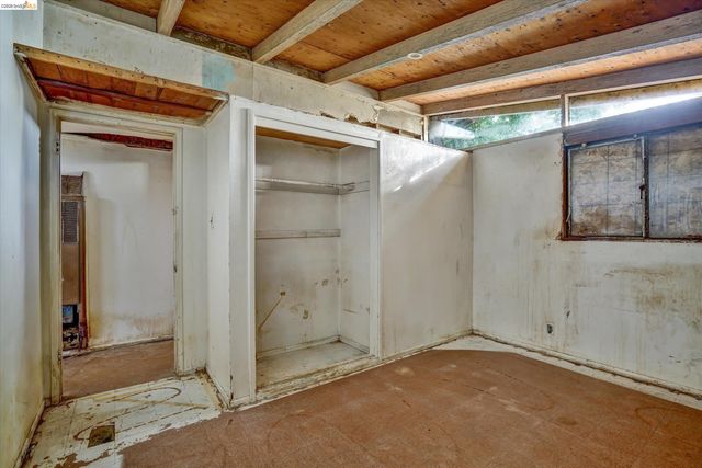 27758 La Porte Ave, Hayward, CA 94545