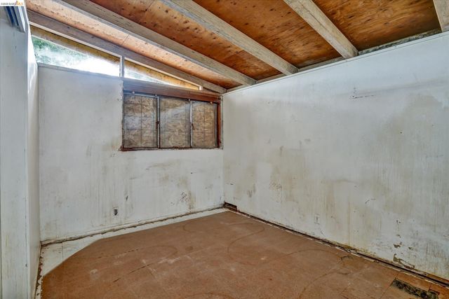 27758 La Porte Ave, Hayward, CA 94545