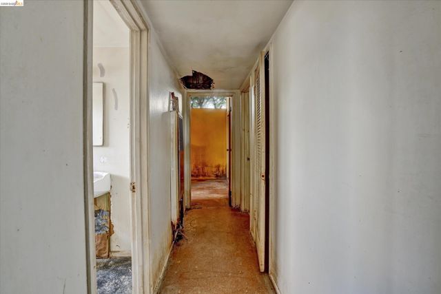 27758 La Porte Ave, Hayward, CA 94545