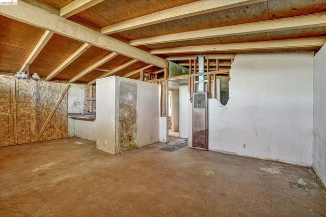 27758 La Porte Ave, Hayward, CA 94545